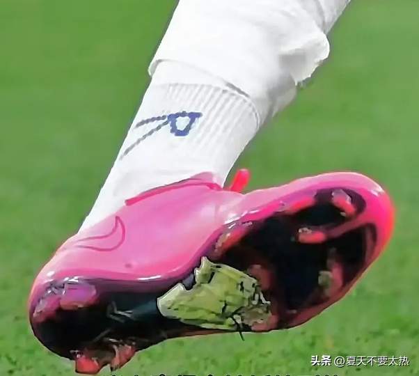 伊朗足球战士的“补丁战靴”精神，如何点燃LPL选手的求胜欲？